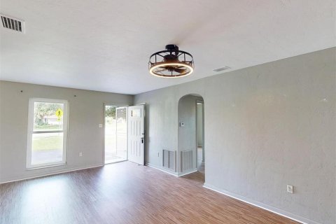 House in Port Charlotte, Florida 3 bedrooms, 175.77 sq.m. № 1807373 - photo 14