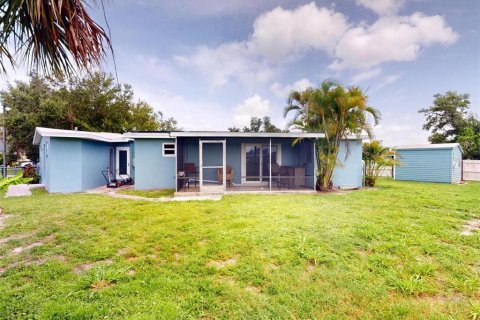 House in Port Charlotte, Florida 3 bedrooms, 175.77 sq.m. № 1807373 - photo 7