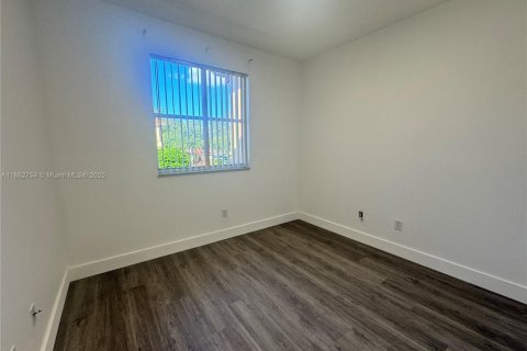 Touwnhouse à louer à Dania Beach, Floride: 3 chambres, 129.23 m2 № 1891071 - photo 16