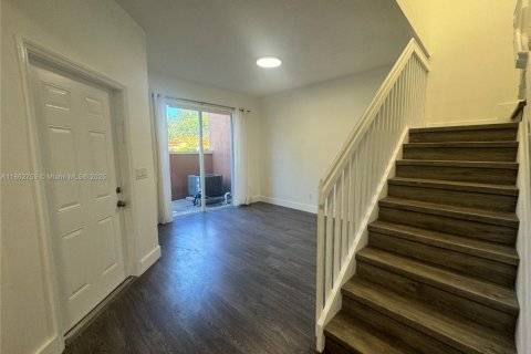 Touwnhouse à louer à Dania Beach, Floride: 3 chambres, 129.23 m2 № 1891071 - photo 15