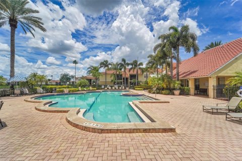 Condo in Pompano Beach, Florida, 1 bedroom  № 1891044 - photo 18
