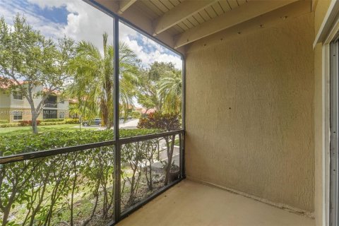 Condo in Pompano Beach, Florida, 1 bedroom  № 1891044 - photo 14