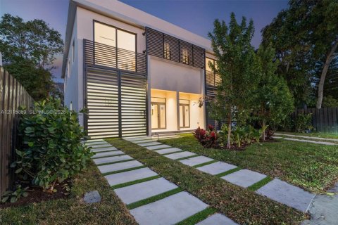 Touwnhouse à vendre à Miami, Floride: 4 chambres № 2439002 - photo 8