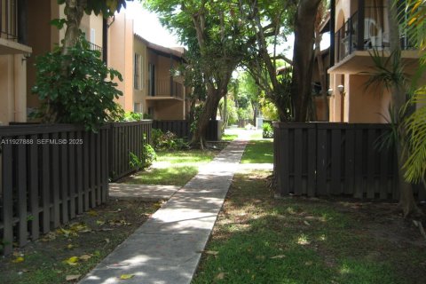 Condominio en alquiler en Miami, Florida, 1 dormitorio, 65.87 m2 № 1988242 - foto 18