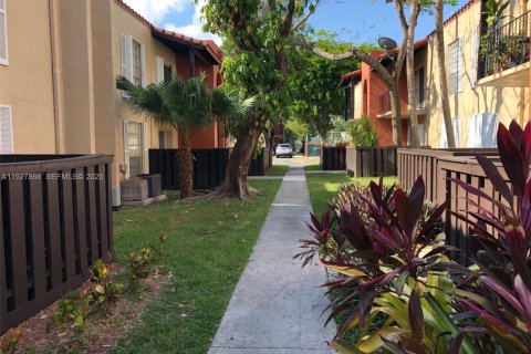 Condominio en alquiler en Miami, Florida, 1 dormitorio, 65.87 m2 № 1988242 - foto 21