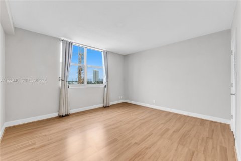 Купить кондоминиум в Майами-Бич, Флорида 2 спальни, 119.57м2, № 1984488 - фото 11