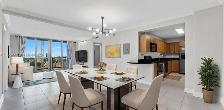 Кондоминиум с 2 спальнями в Майами-Бич, Флорида № 1984488