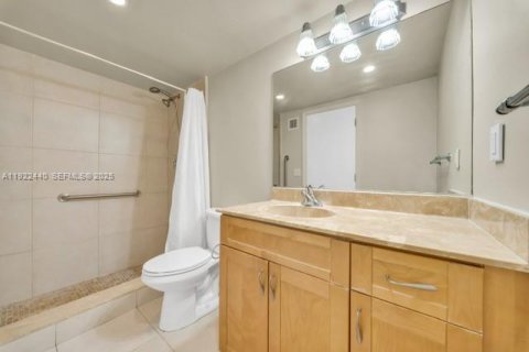 Купить кондоминиум в Майами-Бич, Флорида 2 спальни, 119.57м2, № 1984488 - фото 16