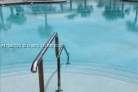 Casa en venta en Davenport, Florida, 4 dormitorios, 246.66 m2 № 1828907 - foto 15