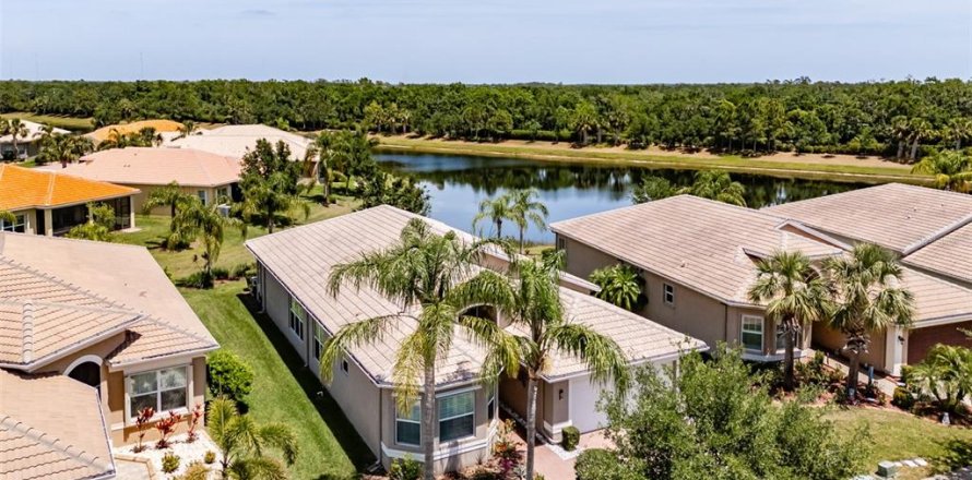 Casa en Wimauma, Florida 4 dormitorios, 229.19 m2 № 1654433