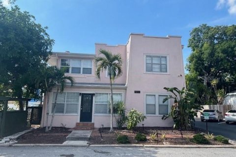 Commercial property in Clearwater, Florida 357.77 sq.m. № 2166626