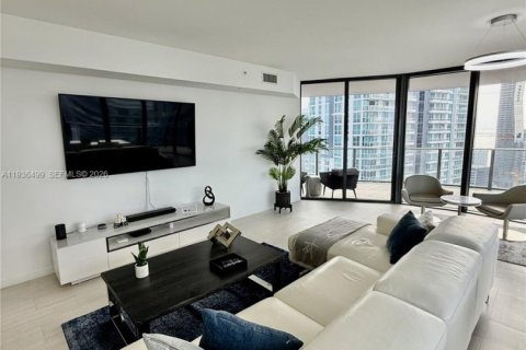 Copropriété à louer à Miami, Floride: 3 chambres, 177.35 m2 № 1996229 - photo 2