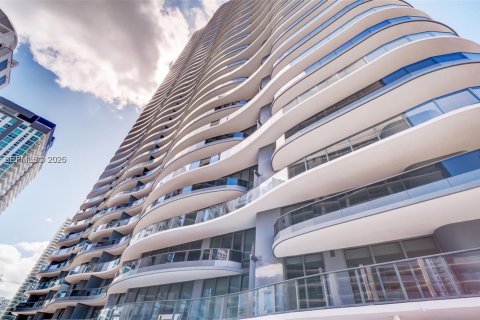 Copropriété à louer à Miami, Floride: 3 chambres, 177.35 m2 № 1996229 - photo 16