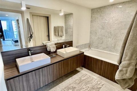 Copropriété à louer à Miami, Floride: 3 chambres, 177.35 m2 № 1996229 - photo 10