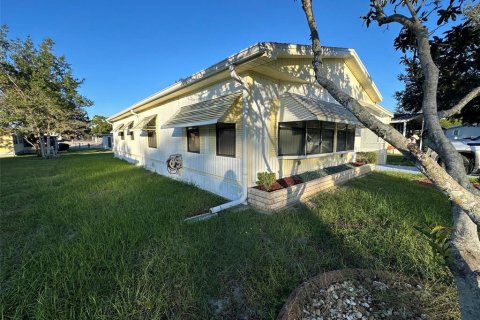 Appartement à louer à Brooksville, Floride: 2 chambres, 112.32 m2 № 2387711 - photo 2