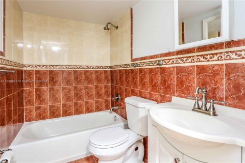Copropriété à louer à Miami, Floride: 1 chambre, 64.01 m2 № 1942192 - photo 18