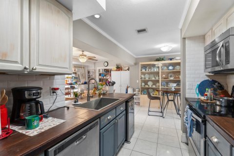 Villa ou maison à vendre à Port St. Lucie, Floride: 2 chambres, 83.05 m2 № 2271717 - photo 6