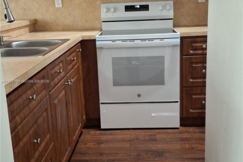 Copropriété à louer à Miami, Floride: 2 chambres, 121.89 m2 № 2034666 - photo 14