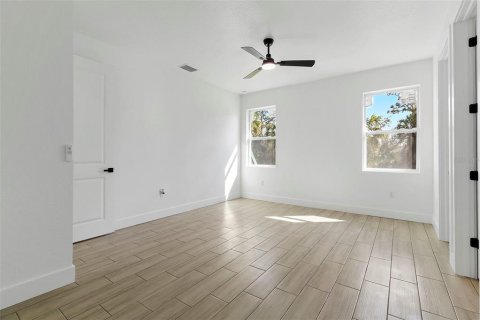 Villa ou maison à vendre à North Port, Floride: 3 chambres, 119.38 m2 № 1567960 - photo 18