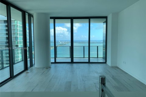 Condo in Miami, Florida, 3 bedrooms  № 2011217 - photo 23