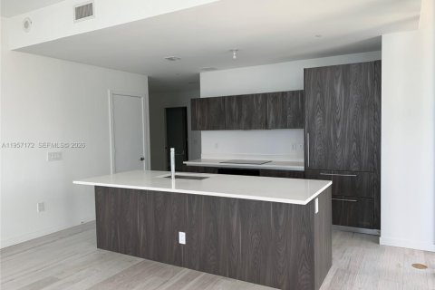 Condo in Miami, Florida, 3 bedrooms  № 2011217 - photo 20