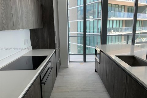 Condo in Miami, Florida, 3 bedrooms  № 2011217 - photo 22