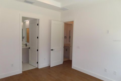 Casa en venta en North Port, Florida, 4 dormitorios, 183.48 m2 № 2203595 - foto 16