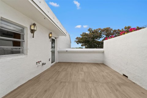 Купить кондоминиум в Майами, Флорида 2 спальни, 101.17м2, № 2010781 - фото 25