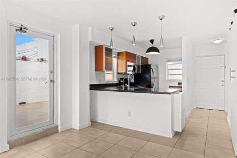 Купить кондоминиум в Майами, Флорида 2 спальни, 101.17м2, № 2010781 - фото 12