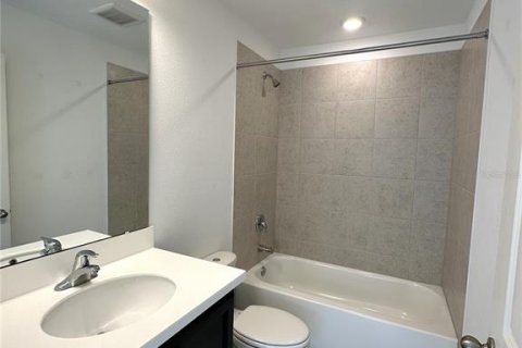 Townhouse in Orlando, Florida 3 bedrooms, 146.41 sq.m. № 1901144 - photo 20