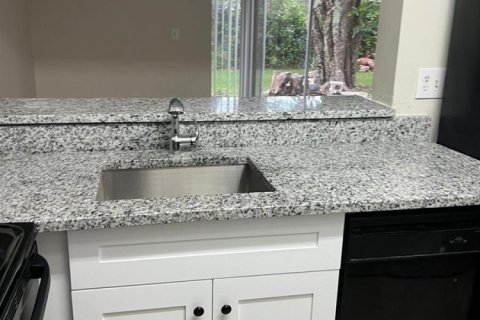 Adosado en venta en Plantation, Florida, 2 dormitorios, 113.71 m2 № 2187988 - foto 3