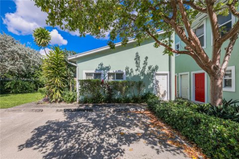 House in Miami, Florida 1 bedroom, 64.1 sq.m. № 1952535 - photo 27