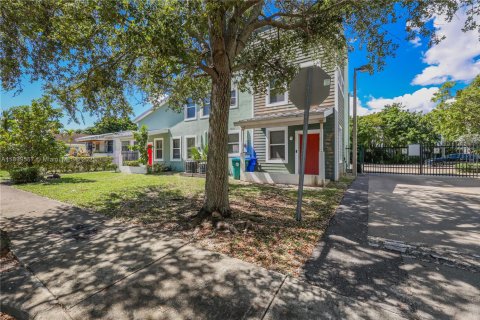 House in Miami, Florida 1 bedroom, 64.1 sq.m. № 1952535 - photo 26