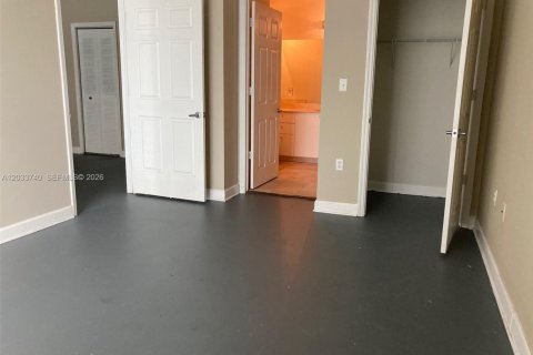 Copropriété à vendre à Hollywood, Floride: 2 chambres, 99.96 m2 № 2078018 - photo 11
