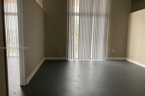 Copropriété à vendre à Hollywood, Floride: 2 chambres, 99.96 m2 № 2078018 - photo 25