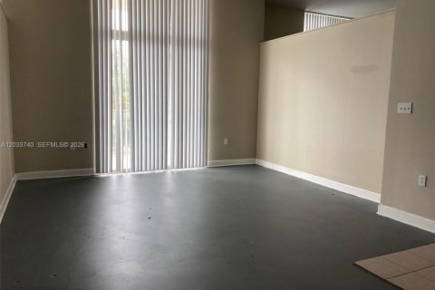 Copropriété à vendre à Hollywood, Floride: 2 chambres, 99.96 m2 № 2078018 - photo 24