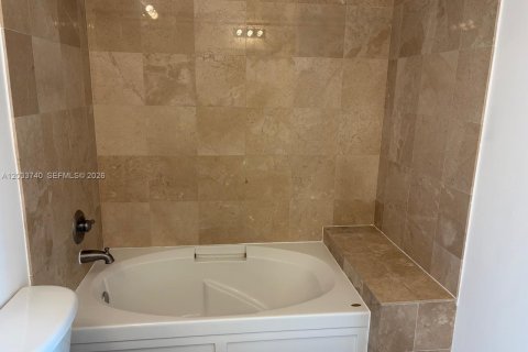 Copropriété à vendre à Hollywood, Floride: 2 chambres, 99.96 m2 № 2078018 - photo 15