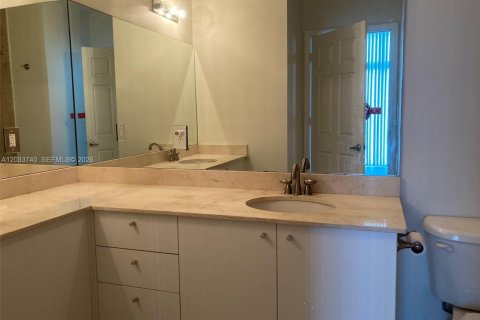 Copropriété à vendre à Hollywood, Floride: 2 chambres, 99.96 m2 № 2078018 - photo 20