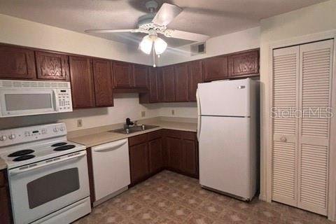 Copropriété à louer à Orlando, Floride: 2 chambres, 99.5 m2 № 2102282 - photo 10