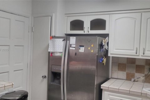 Condominio en venta en Miami, Florida, 1 dormitorio, 88.63 m2 № 1646360 - foto 8