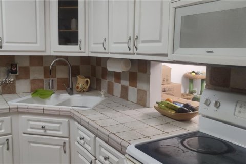 Condominio en venta en Miami, Florida, 1 dormitorio, 88.63 m2 № 1646360 - foto 6