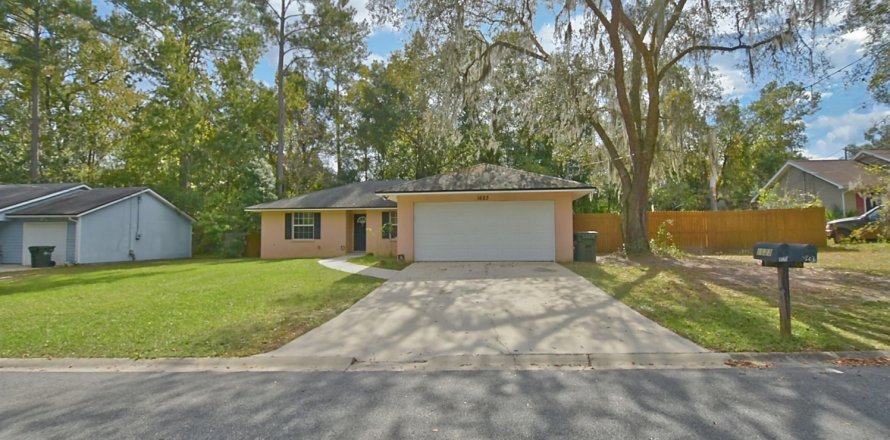 House in Green Cove Springs, Florida 3 bedrooms, 128.95 sq.m. № 777709
