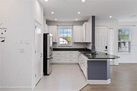 Duplex in Palmetto, Florida 2 bedrooms, 146.97 sq.m. № 2126171 - photo 5