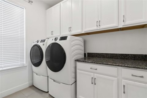 Duplex in Palmetto, Florida 2 bedrooms, 146.97 sq.m. № 2126171 - photo 28