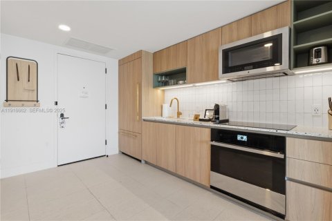 Condominio en venta en Miami, Florida, 1 dormitorio, 55.56 m2 № 2037737 - foto 10