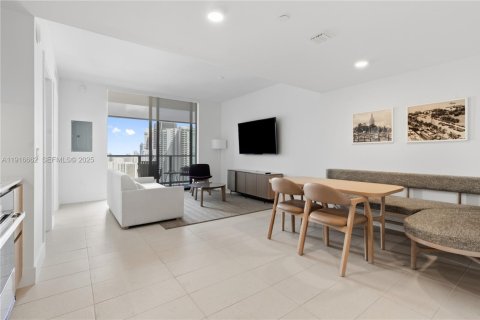 Condominio en venta en Miami, Florida, 1 dormitorio, 55.56 m2 № 2037737 - foto 7