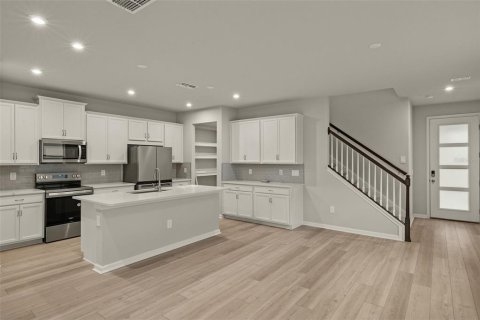 Adosado en venta en Brandon, Florida, 4 dormitorios, 240.25 m2 № 1910628 - foto 6