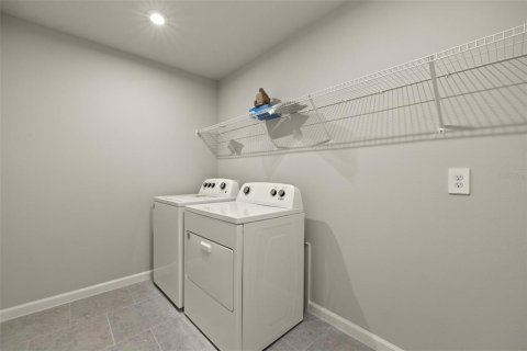 Adosado en venta en Brandon, Florida, 4 dormitorios, 240.25 m2 № 1910628 - foto 23