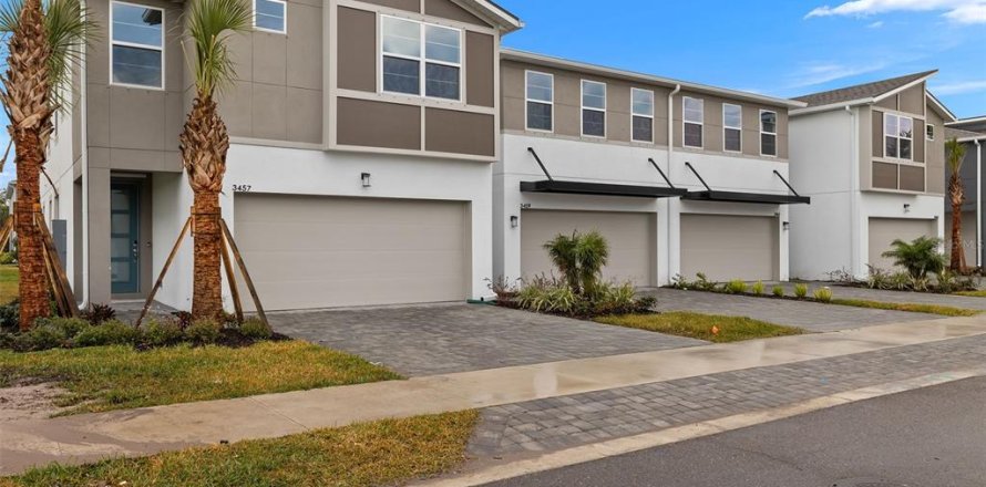 Adosado en Brandon, Florida 4 dormitorios, 240.25 m2 № 1910628