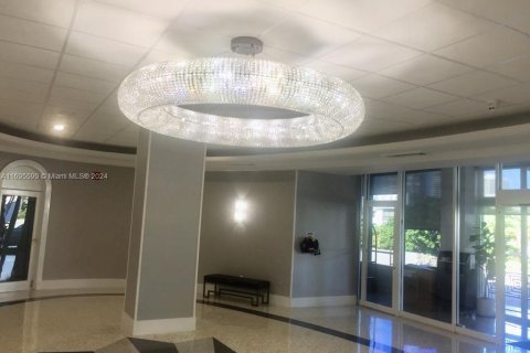 Copropriété à louer à Hallandale Beach, Floride: 1 chambre, 85.47 m2 № 1763531 - photo 16